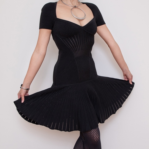 Alexander McQueen Metallic ArmourKnit Corset dress - Picture 6 of 8